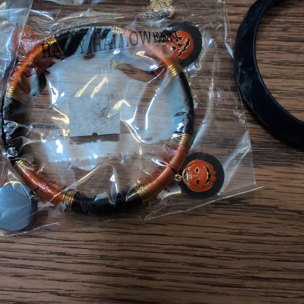 Fashion Bracelet Lot Mixed Styles‎ Beaded Bangle Shell Halloween 14pc Set - Picture 8 of 10